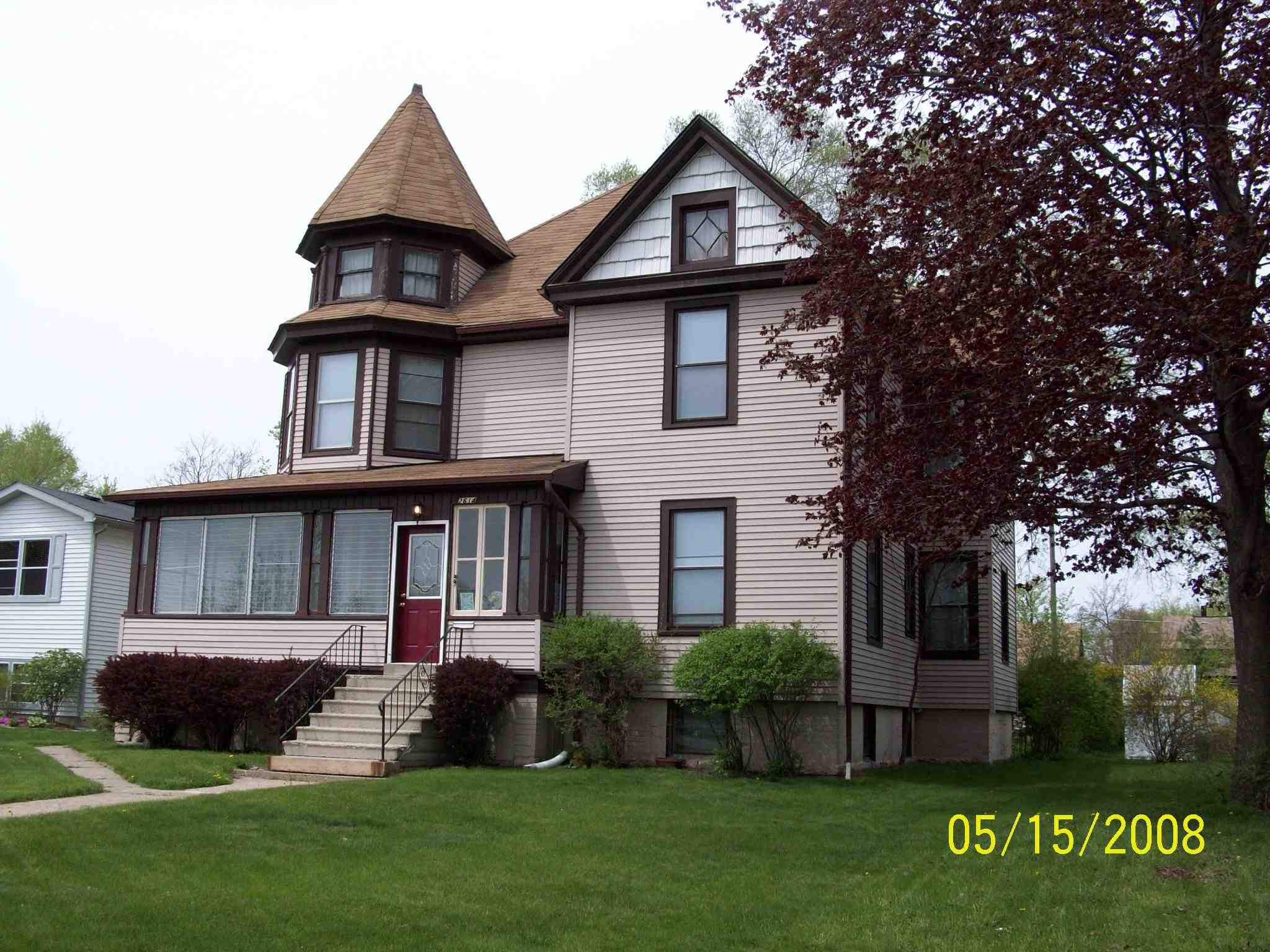 2416 Edina Boulevard, Zion, Illinois.