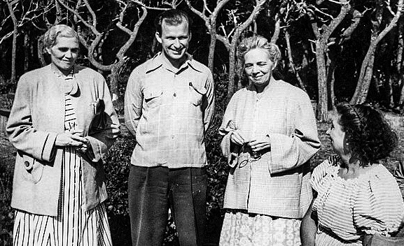 Fannie, Ariel, Nell, and Maxine, about 1950.