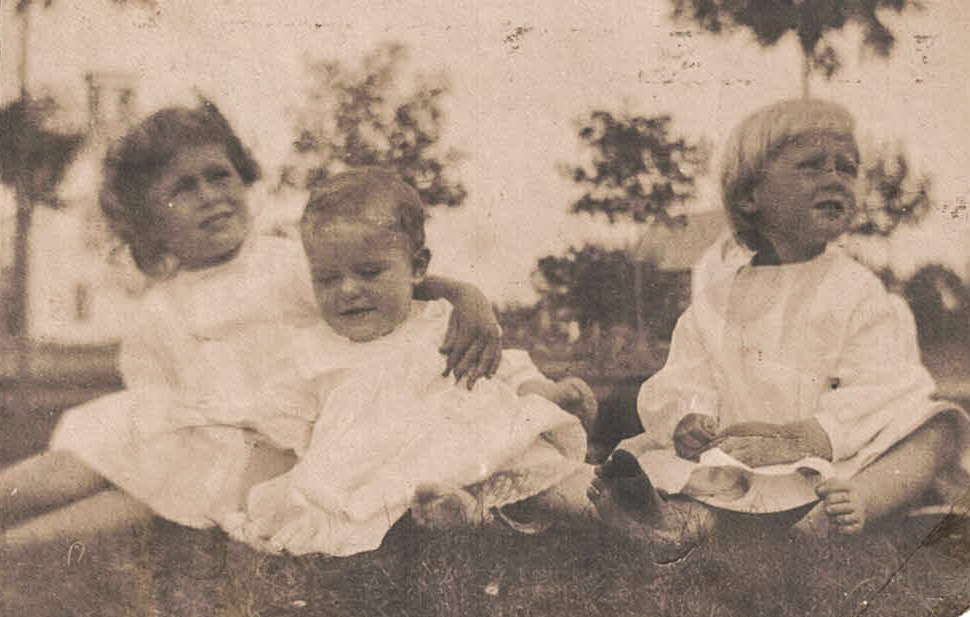 Elizabeth, David, and Stephen Crosby, about 1908.